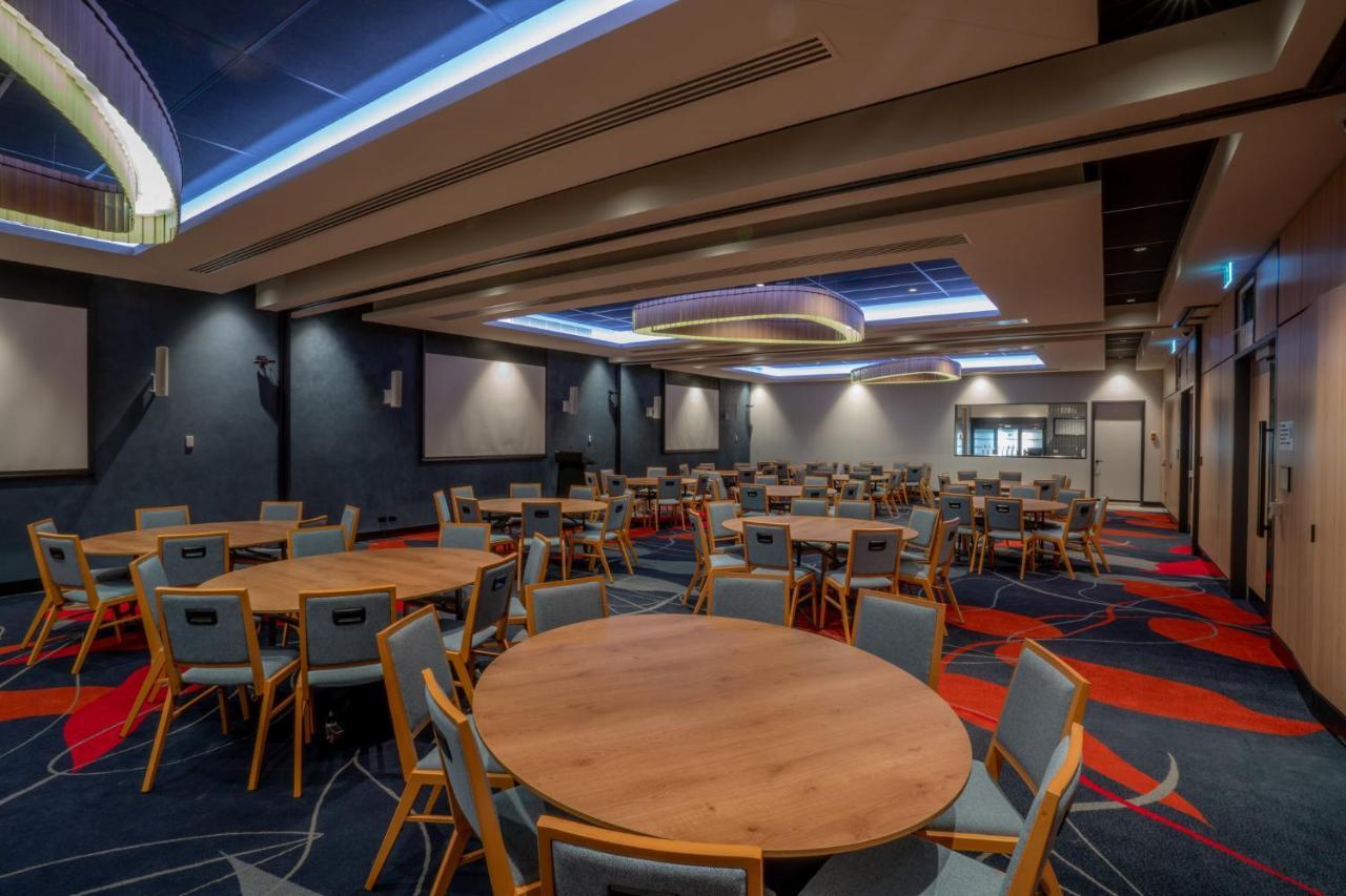 Holiday Inn Sydney St Marys By Ihg Exteriör bild
