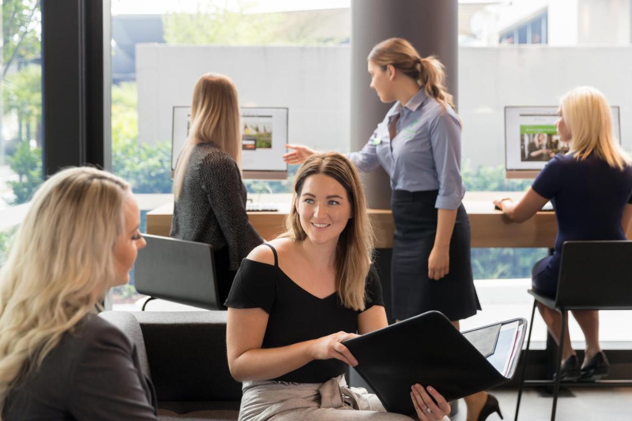 Holiday Inn Sydney St Marys By Ihg Exteriör bild